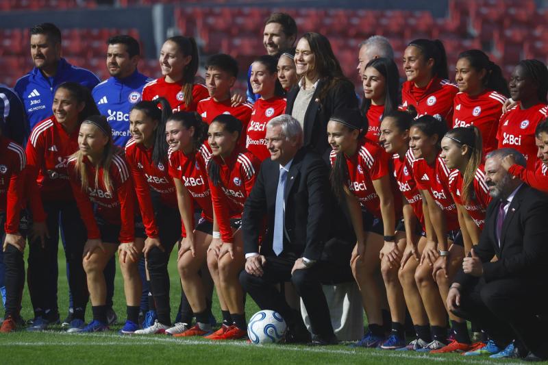 Kast promulga ley de reforma a las SADP en Chile - Photosport