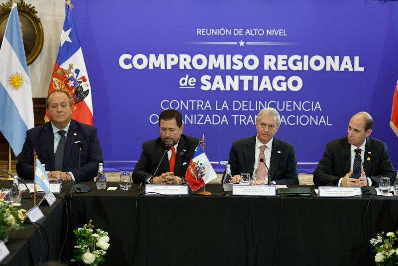 Aton- Valencia participó de la cumbre contra el crimen organizado
