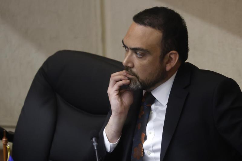Aton- Aton- Senador Karim Bianchi (Ind.)