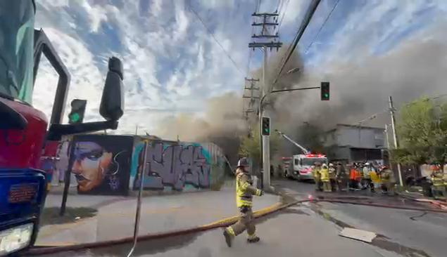 Incendio en taller - Bomberos