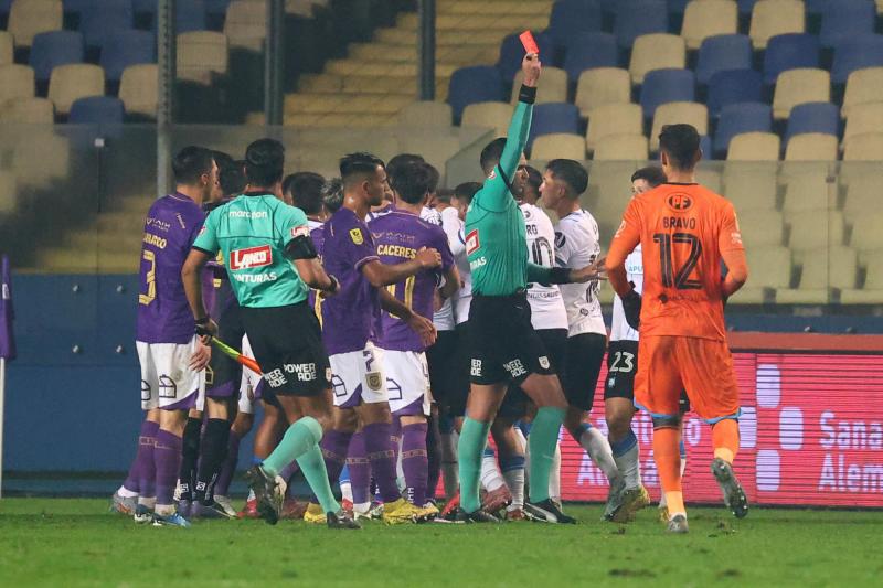 La caótica pelea entre Concepción y Huachipato por la Copa de la Liga - Photosport
