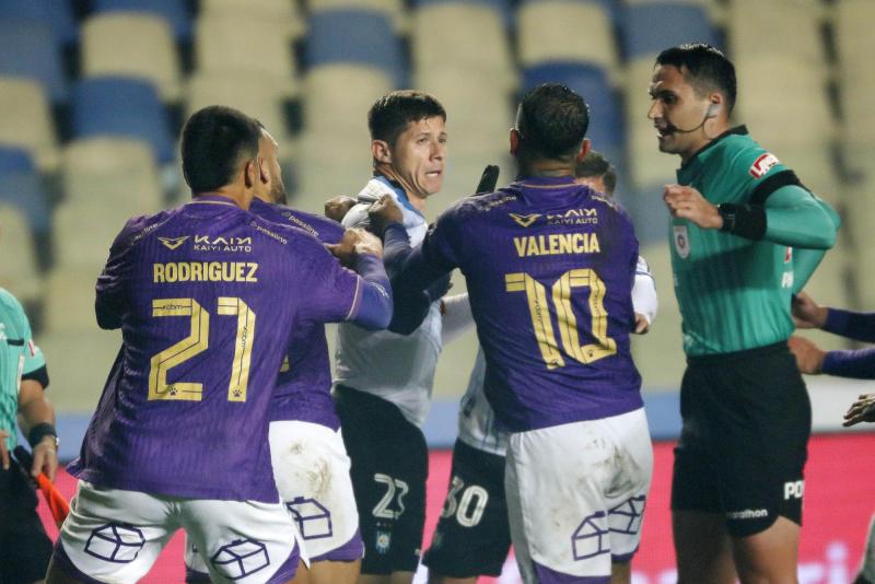 La caótica pelea entre Concepción y Huachipato por la Copa de la Liga - Photosport