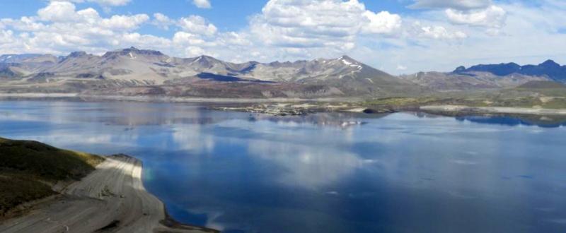 Estudio de U. de Chile explica por qué Laguna del Maule acumula magma sin erupcionar