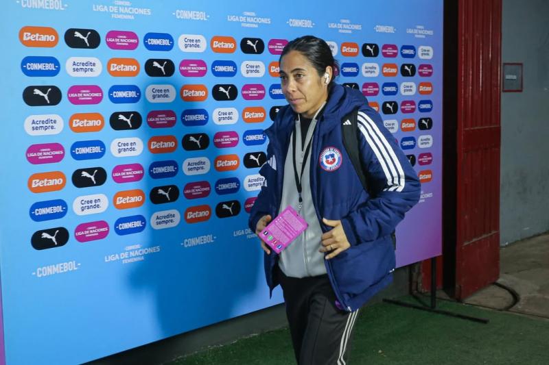 Chile ya llegó al Nacional - Instagram: @laroja