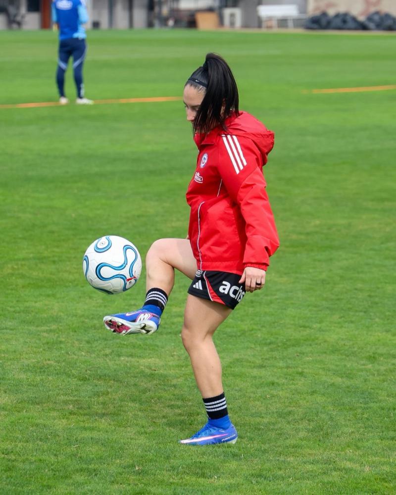 Chile enfrenta a Ecuador en un duelo clave - Instagram: @laroja