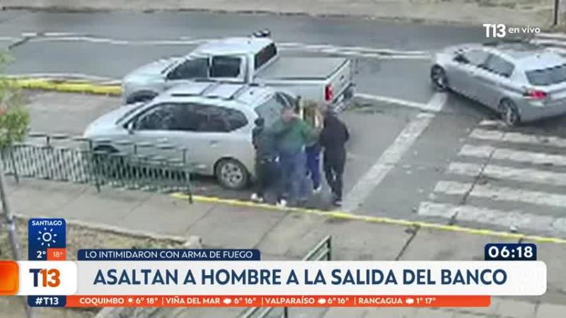 Adulto mayor sufrió "marcaje" tras retirar finiquito en el banco: Grupo de delincuentes lo asaltaron tras el trámite