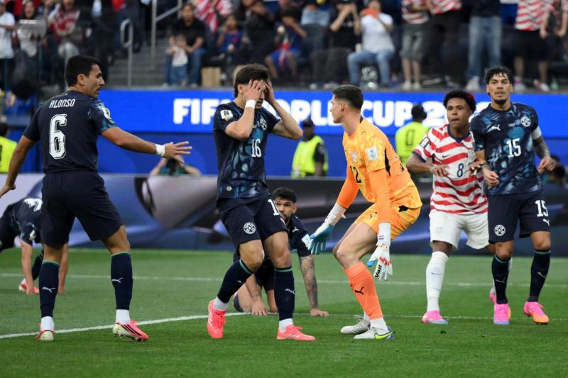 El insólito autogol de Paraguay en el Mundial - AFP