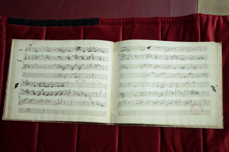 Encuentran inédito manuscrito de Mozart nunca antes escuchado en París - AFP