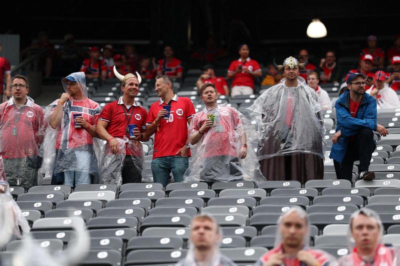 Los hinchas vikingos se agolpan en el MetLife Stadium - AFP