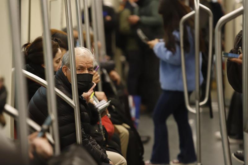 Agencia Uno - Alerta por influenza y otros virus respiratorios. ¿Se puede evitar el contagio en el Metro?
