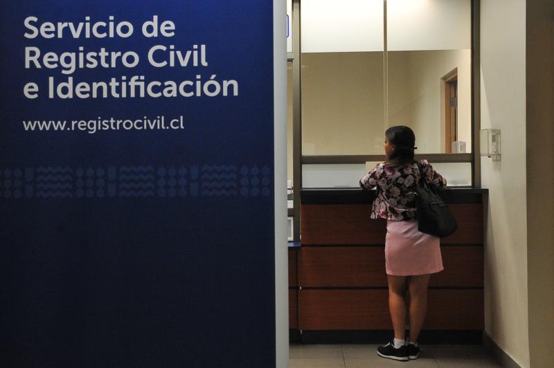 Registro Civil ingresa querella por estafa contra falsos funcionarios - referencial Agencia Uno