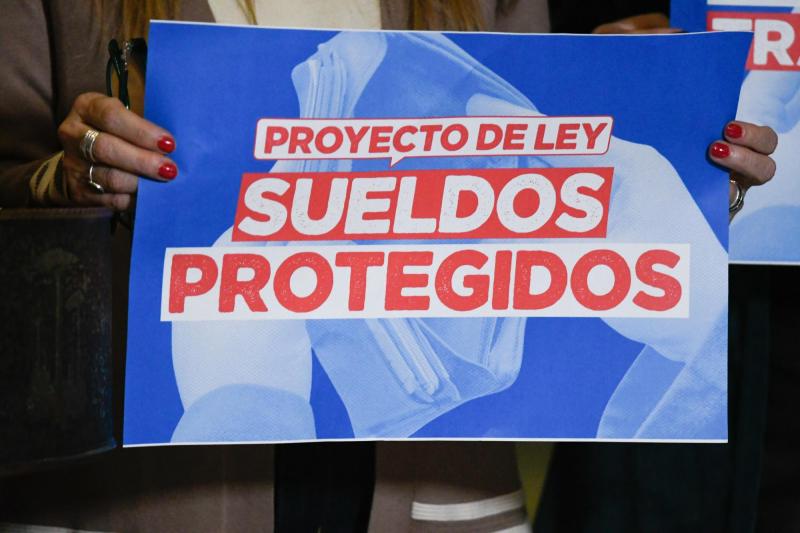 Diputados UDI acusan que proyecto podría beneficiar a "papitos corazón" - Agencia Uno