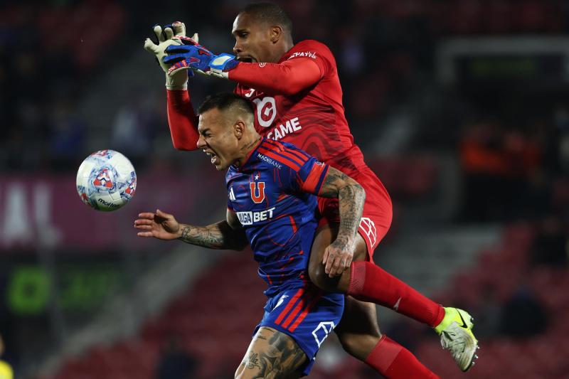 “No cobraron nada”: el duro reclamo de Eduardo Vargas tras sufrir dos fracturas previo a debut de la U en Copa Chile - Agencia Uno