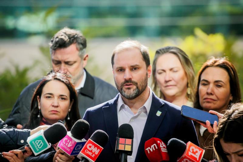 Alcaldes piden endurecer penas para menores de edad - Agencia Uno