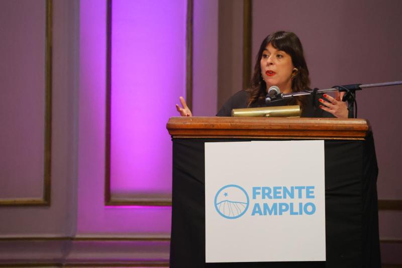 Aton- Constanza Martínez, presidenta del FA