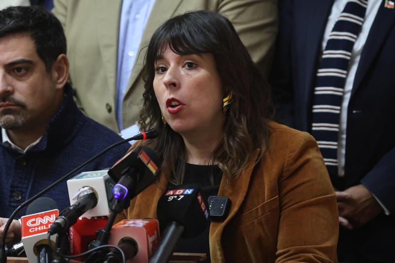 Aton- Constanza Martínez, presidenta del FA