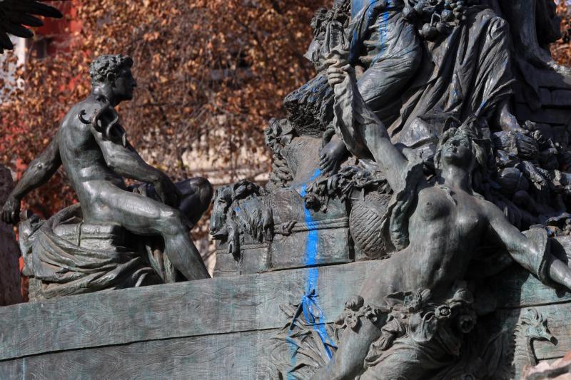 Aton- El rayado de monumentos es uno de los actos sancionados que considera el registro