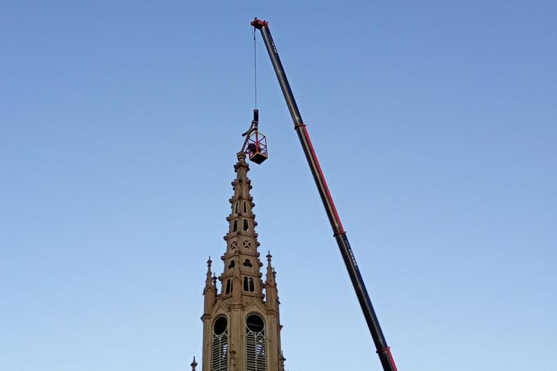 Retiran cruz de iglesia Las Carmelitas en Viña del Mar - Aton