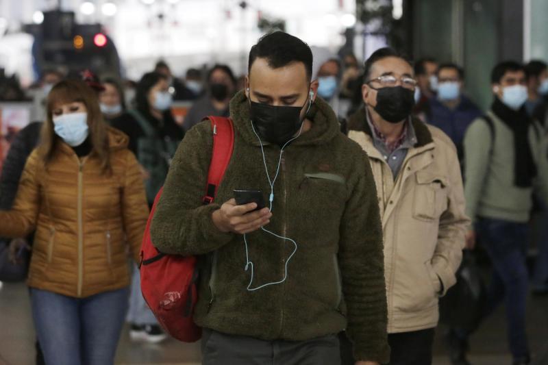 ¿Resfrío o influenza? Los síntomas clave para diferenciarlos este invierno
