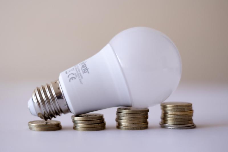 Gobierno ingresa proyecto para terminar deuda con distribuidoras eléctricas - Aton
