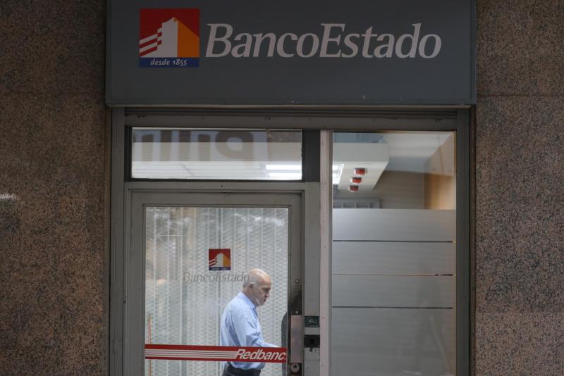 Reportan saldos vacíos en cuentas de BancoEstado - referencial Aton