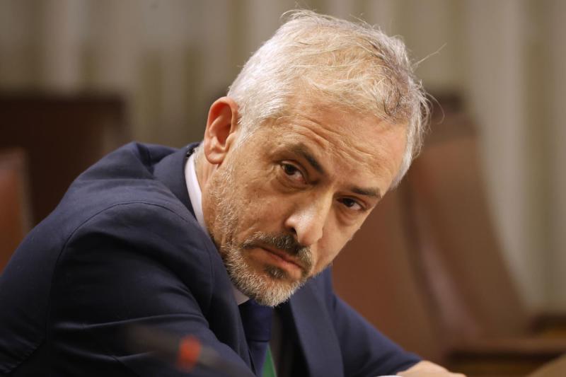 Aton- Exdirector de Migraciones, Luis Thayer