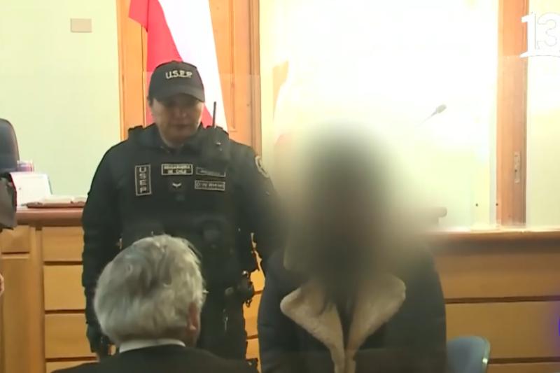 Canal 13 - Adolescente que planificó crimen de su madre