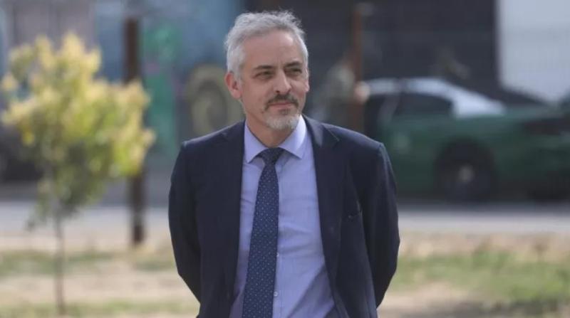 ex - ante - Documentos oficiales contradicen defensa de Thayer sobre su decisión que facilitó el ingreso de niños haitianos