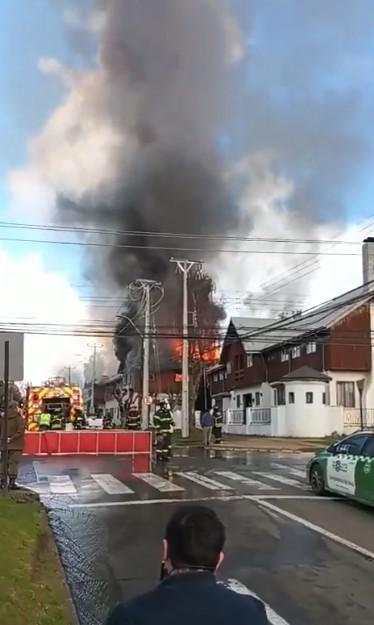 @Geosorno01 - Incendio en regimiento de Osorno