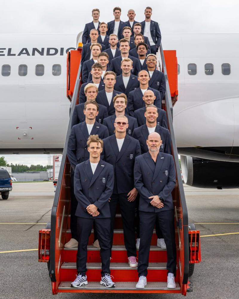 Ståle Solbakken con Noruega - Instagram: @herrelandslaget