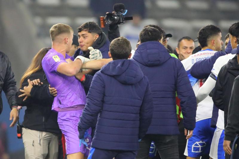 Photosport - Pelea entre la UC y Colo-Colo