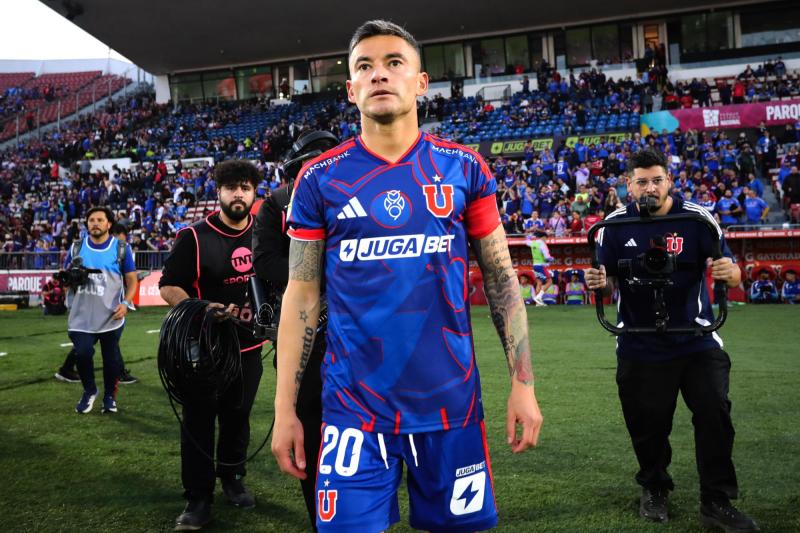 Charles Aránguiz - Photosport