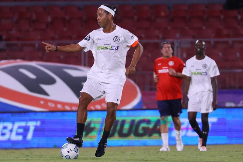 ¿Vuelve Ronaldinho?: misterioso video generó especulaciones de un posible fichaje a sus 46 años - Aton