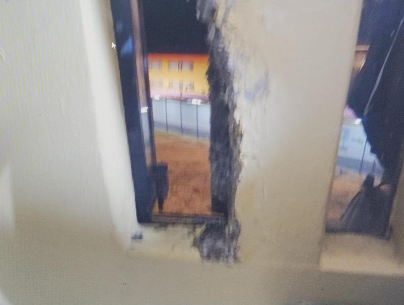 Reos intentaron fugarse de cárcel en Concepción dañando barrotes de su celda y "camuflando" el hecho con papel y migas de pan