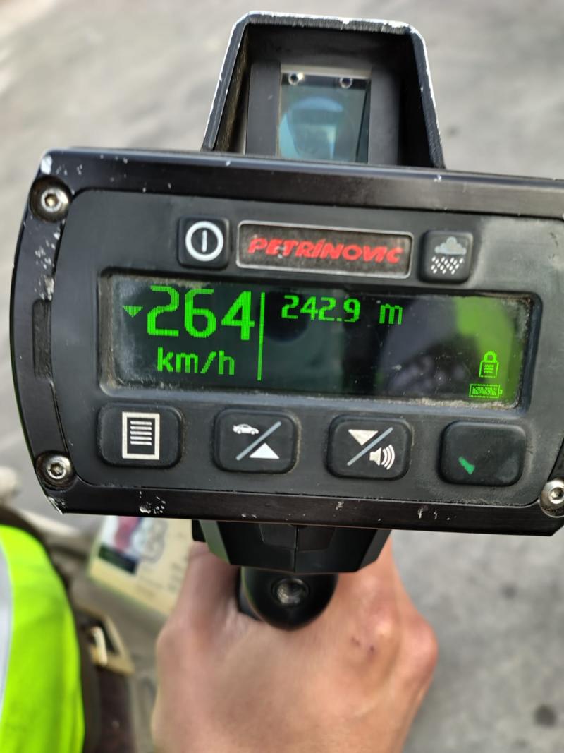 Conductor fue detenido en Costanera Norte: circulaba a 264 km/h en zona de 100