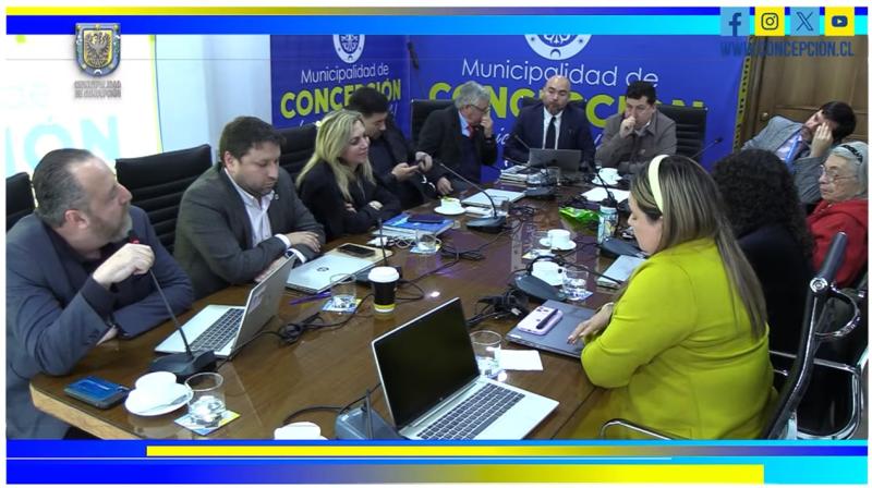 Youtube (Municipalidad Concepción) - Concejal se retira de la sesión