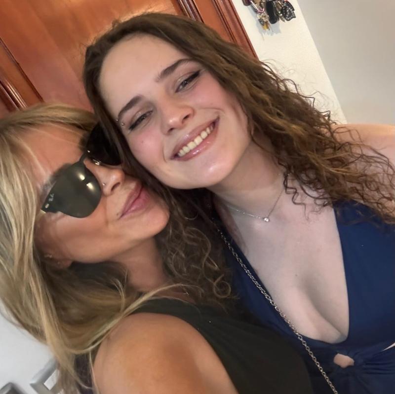 Instagram - Eva Gómez y su hija menor