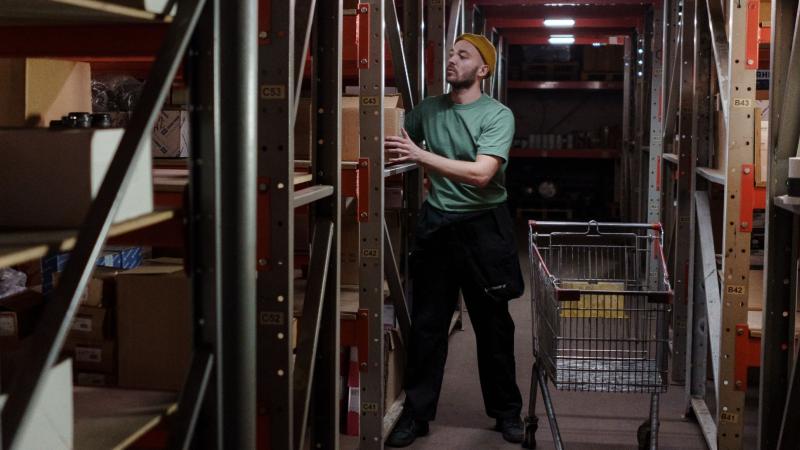 Pexels - Abren más de 1.000 puestos laborales por Black Friday