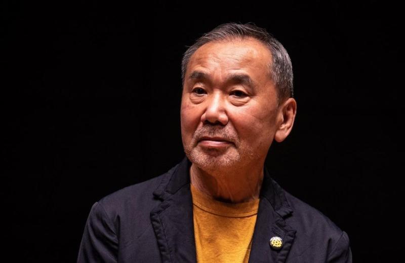 Murakami lanza nuevo libro y defiende que sus novelas son "diferentes" a lo que hace la IA