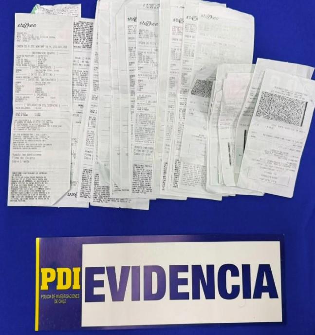Los envíos de armamento se realizaban por empresas de encomiendas por todo Chile. En la casa del "Gollo" se encontraron más de 40 voucher del servicio.