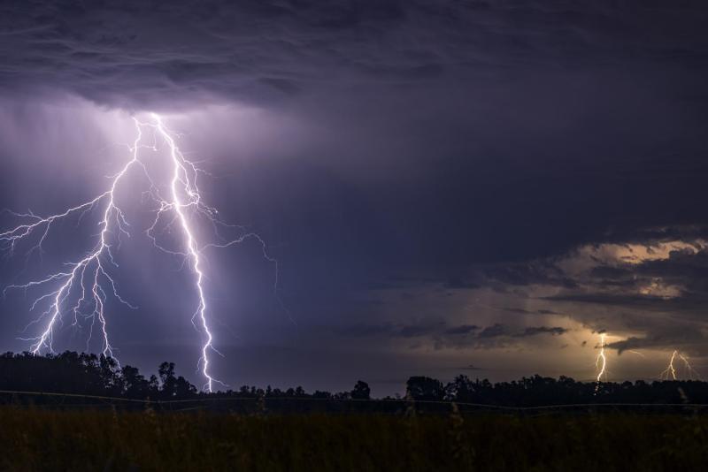 Emiten aviso meteorológico por tormentas eléctricas - Agencia Uno