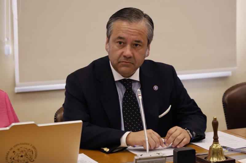 Aton- Proyecto de Romero recibió cuestionamientos de diputadas