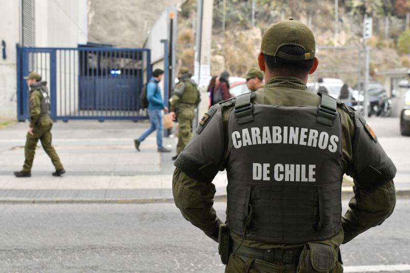 Agencia UNO - Detienen a sujeto con más de tres kilos de droga tras sorprenderlo comercializando en San Bernardo