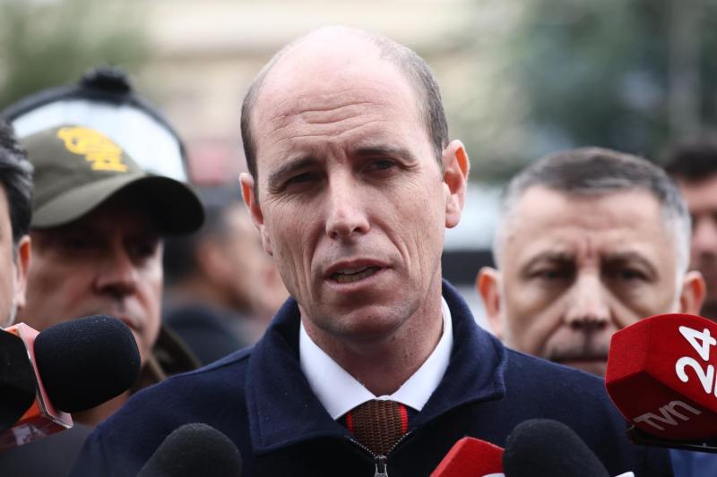 Aton- Martín Arrau, ministro de Seguridad Pública