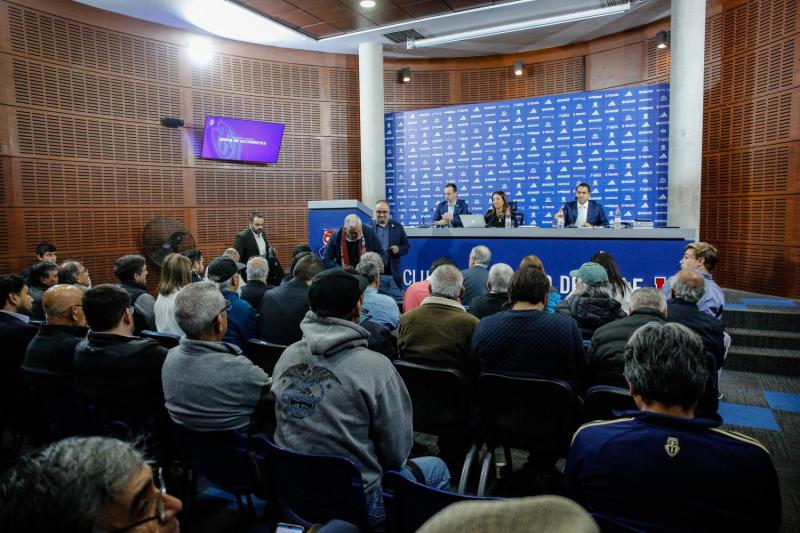 Photosport - Junta de accionistas de Azul Azul, la concesionaria que mueve los hilos de Universidad de Chile