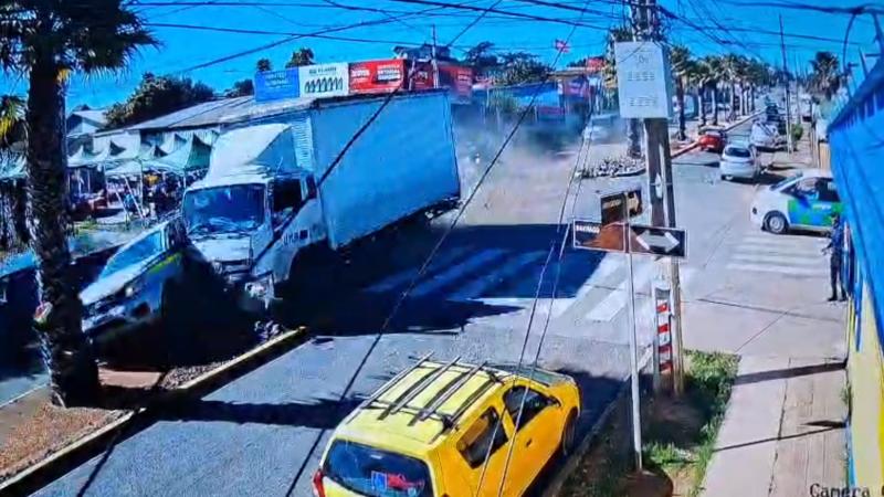 Cedida - Camión sin frenos provoca grave accidente en Cartagena