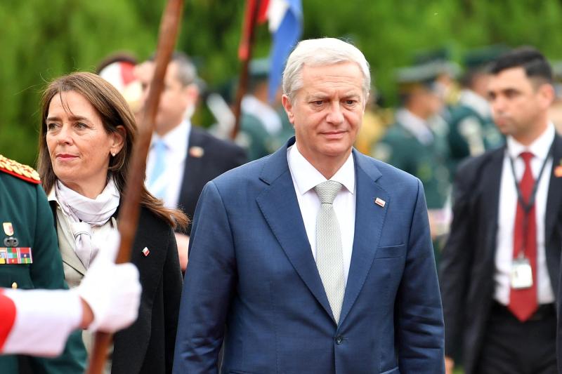 Presidente Kast aborda caída del Imacec - AFP