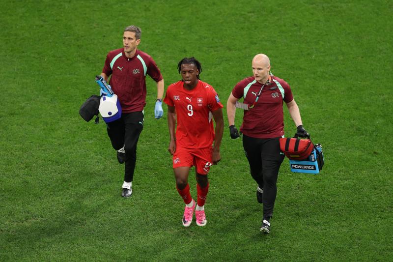 Johan Mazambi lesionado en el Mundial 2026 | AFP News