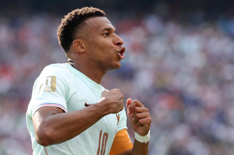 Le "pisa los talones" a Messi: Cuántos goles tiene Kylian Mbappé en Mundiales - AFP