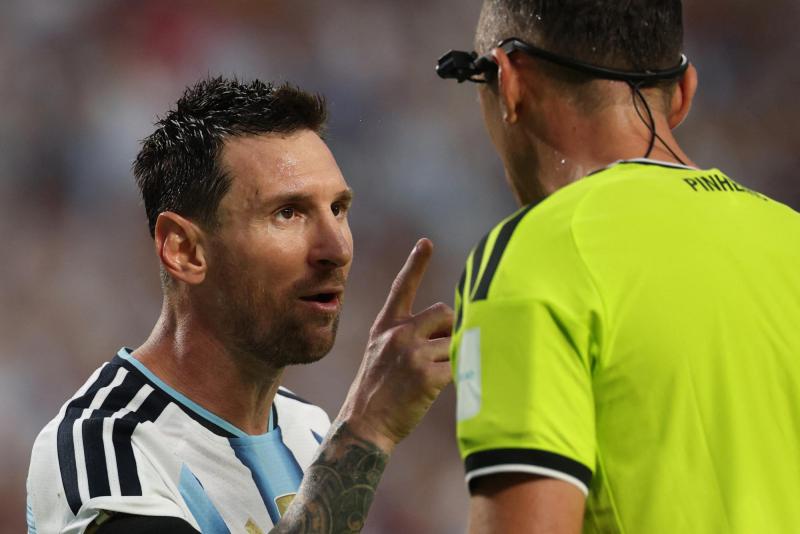 La advertencia de exfigura de Inglaterra a Lionel Messi - AFP